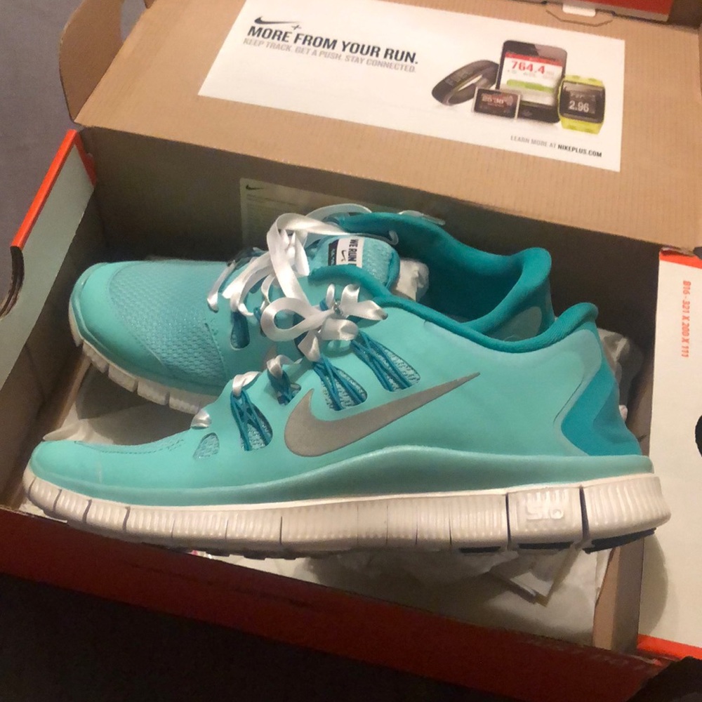 Tiffany blue Nike frees